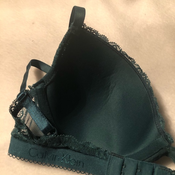 Calvin Klein Lace Bra 36C - Picture 10 of 11